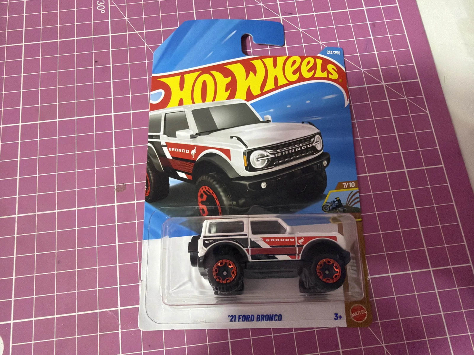 21 FORD BRONCO